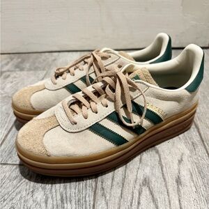 Gazelle bold sneaker in cream white, collegiate green, magic beige. Size 9